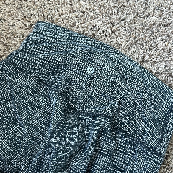 Lululemon - Picture 4 of 4